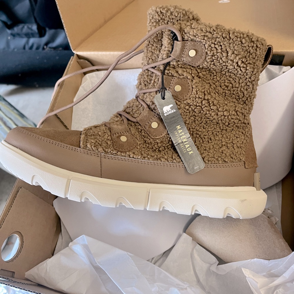 Brand new Sorel women’s Explorer II Joan Cozy boot, size 11